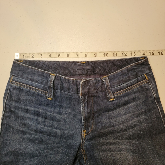 Tommy Hilfiger Flare Leg, Dark Wash Trouser Jeans, EUC, sz 2 (fits like 4-6) - Picture 5 of 6